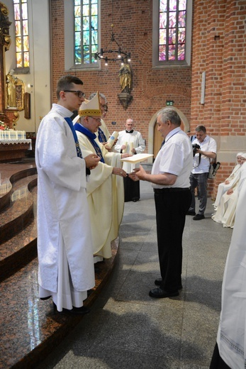 Jubileuszowa pielgrzymka dekanalna w odpust Matki Bożej Opolskiej