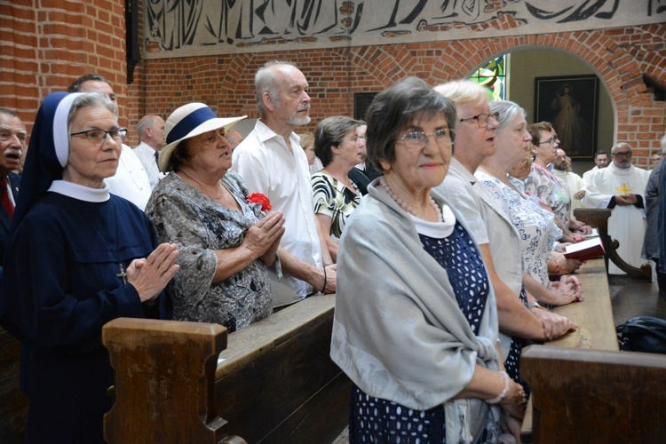 Jubileuszowa pielgrzymka dekanalna w odpust Matki Bożej Opolskiej