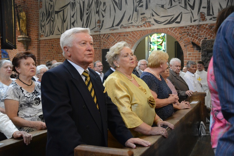 Jubileuszowa pielgrzymka dekanalna w odpust Matki Bożej Opolskiej