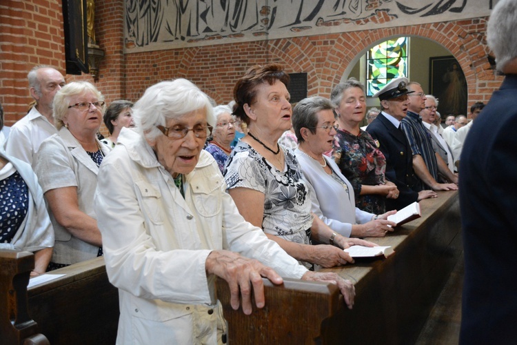 Jubileuszowa pielgrzymka dekanalna w odpust Matki Bożej Opolskiej