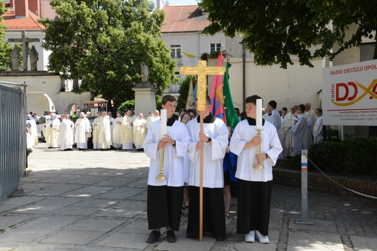 Jubileuszowa pielgrzymka dekanalna w odpust Matki Bożej Opolskiej