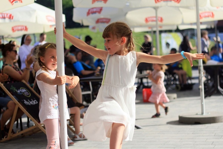 Koncert uwielbienia na przystani "Szkwał" w Kędzierzynie-Koźlu