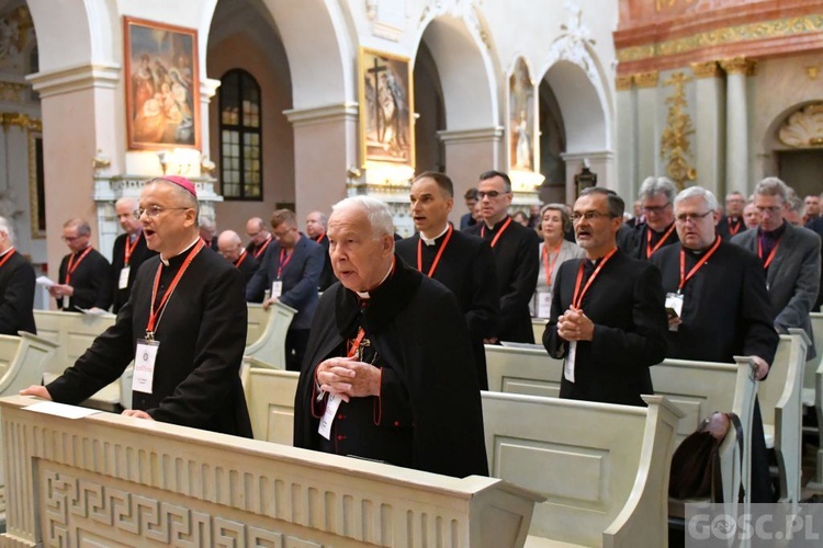 W Paradyżu trwa kolejna sesja synodu diecezjalnego