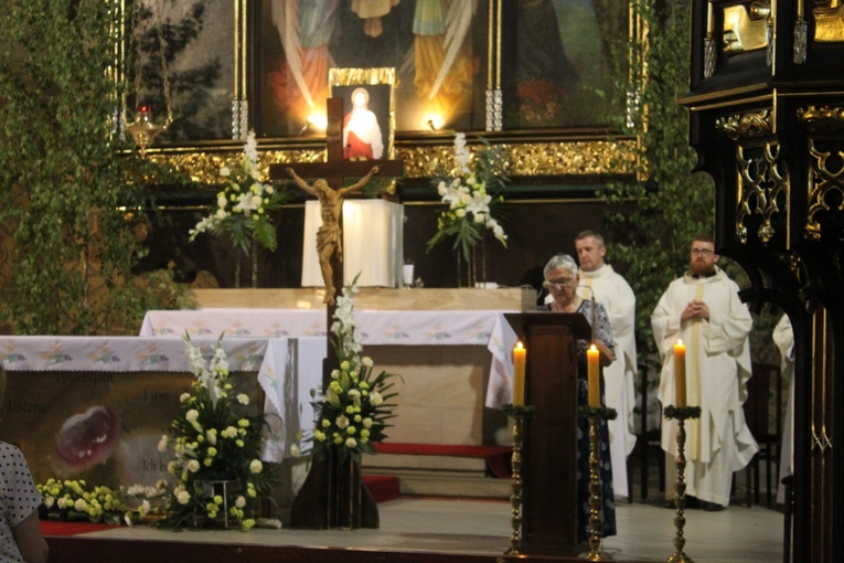 Modlą się w papieskich intencjach 