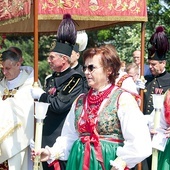 ▲	Szli za Panem Jezusem, a drogę wskazywał im wielki rodak…