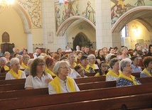 Członkowie Apostolstwa Modlitwy w trakcie dnia skupienia w legnickim sanktuarium.  