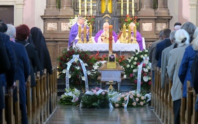 Płock. Pogrzeb s. Wiktoriany Bieniek (1929-2022)