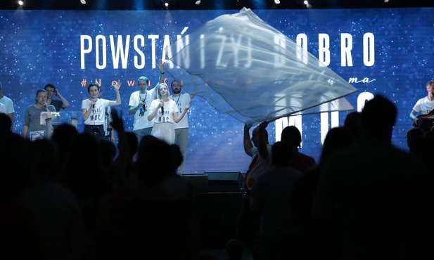 Strefa Chwały Festiwal to rekolekcje dla każdego, kto szuka Boga, wspólnoty i chce żyć w nowej kulturze.