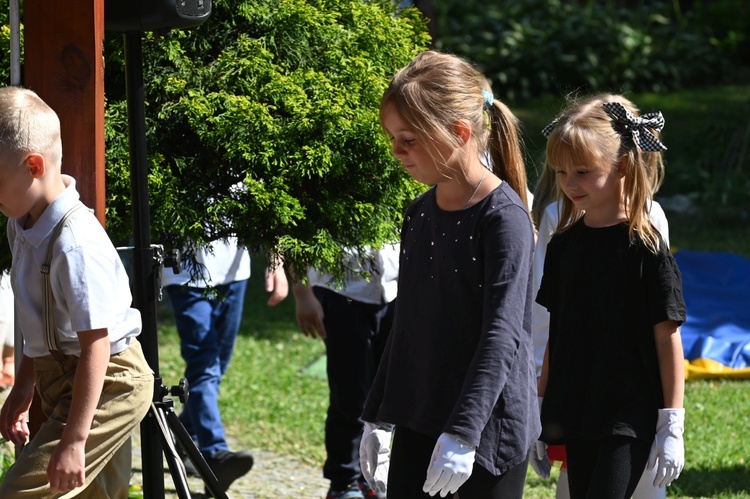 "Stokrotki" z przedszkola sióstr prezentek wystąpiły dla rodziców