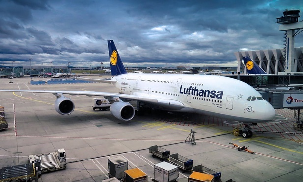 Lufthansa odwołuje kolejne wakacyjne loty. W sumie już ponad 3 tys.