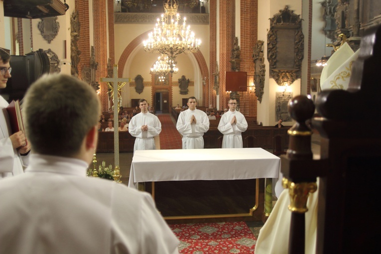 Posługa akolitatu dla kleryków