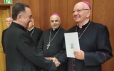 Ks. dr Krzysztof Kwiatkowski tytuł doktora teologii moralnej uzyskał na Akademii Alfonsjańskiej w Rzymie.