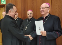 Ks. dr Krzysztof Kwiatkowski tytuł doktora teologii moralnej uzyskał na Akademii Alfonsjańskiej w Rzymie.