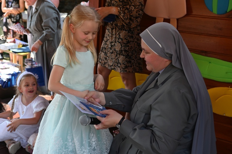 "Słoneczniki" pożegnały się z przedszkolem