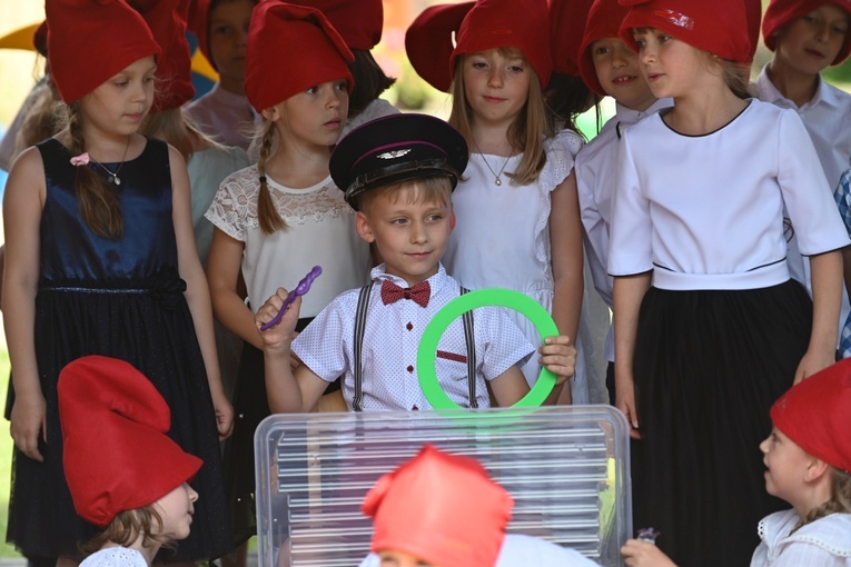 "Słoneczniki" pożegnały się z przedszkolem