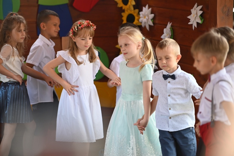 "Słoneczniki" pożegnały się z przedszkolem