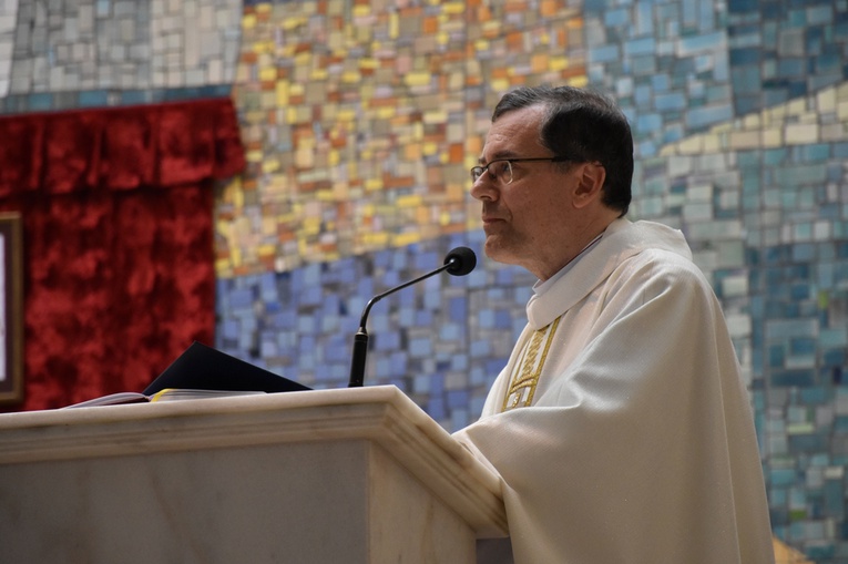 Msza św. i procesja eucharystyczna w Gdyni