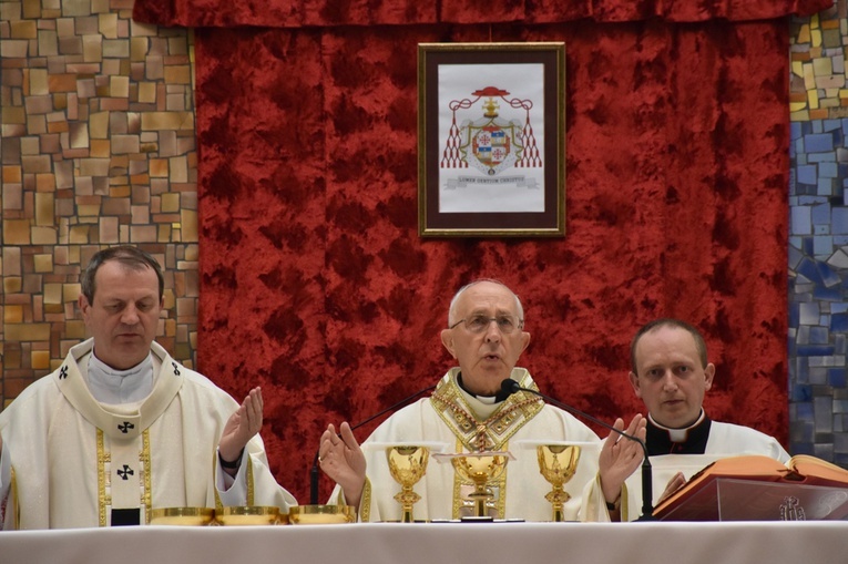 Msza św. i procesja eucharystyczna w Gdyni