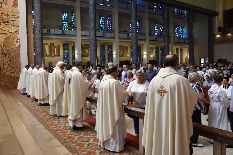 Msza św. i procesja eucharystyczna w Gdyni