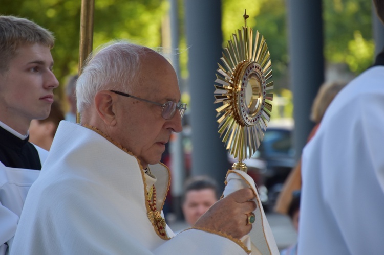 Msza św. i procesja eucharystyczna w Gdyni