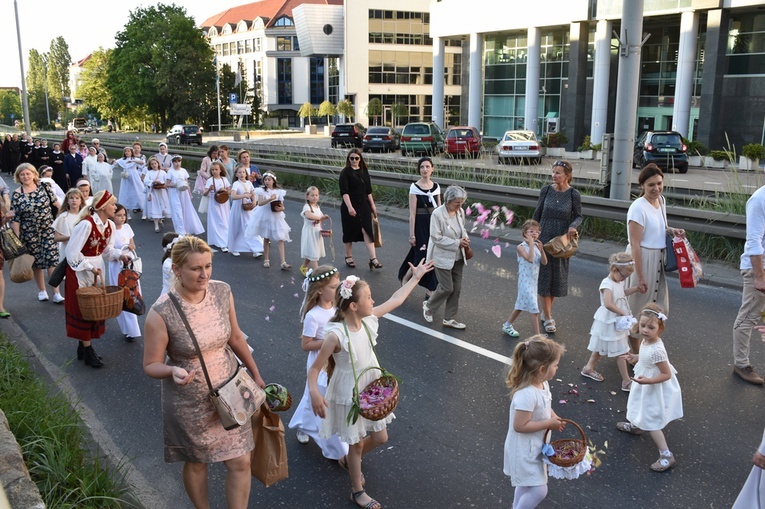 Msza św. i procesja eucharystyczna w Gdyni