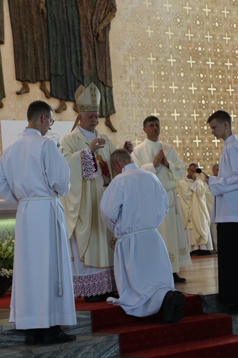 Szesnasty i siedemnasty diakon stały w archidiecezji 