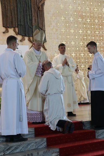 Szesnasty i siedemnasty diakon stały w archidiecezji 