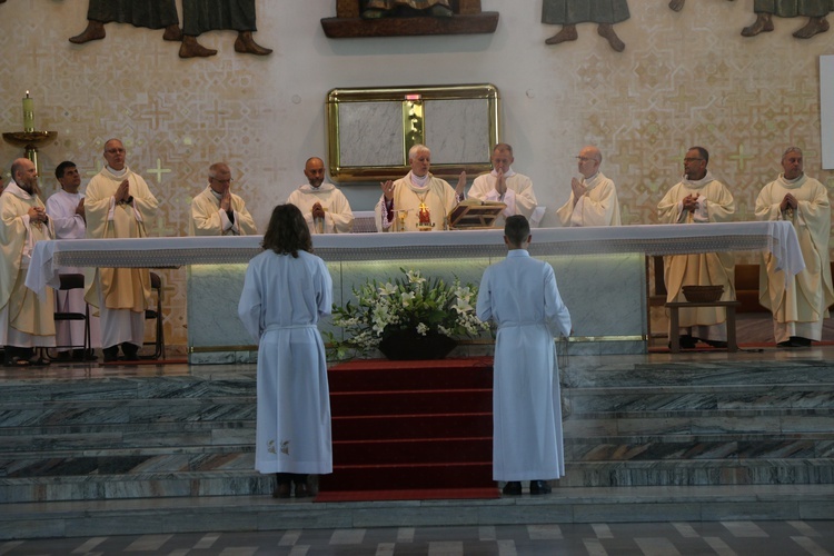 Szesnasty i siedemnasty diakon stały w archidiecezji 