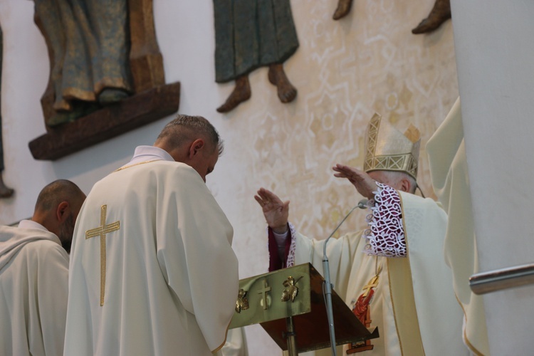 Szesnasty i siedemnasty diakon stały w archidiecezji 