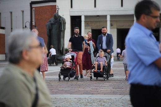 Peregrynacja ikony Świętej Rodziny w sanktuarium św. Jana Pawła II