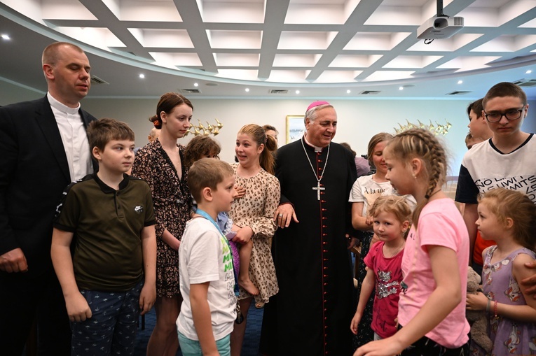 Spotkanie nuncjusza z uchodźcami