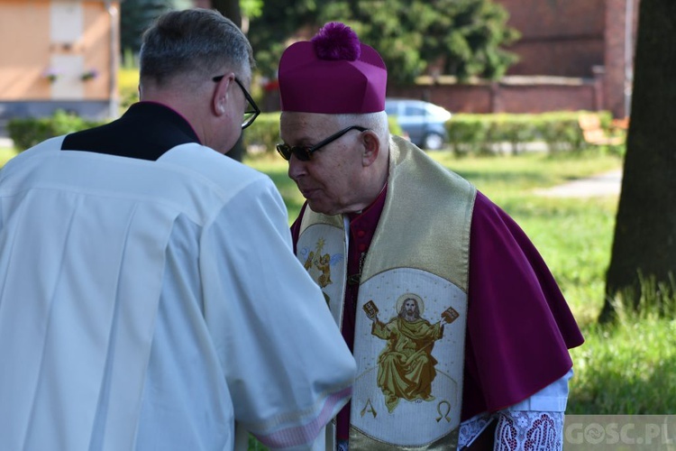 Ołtarz w Rusinowie odzyskał dawny blask