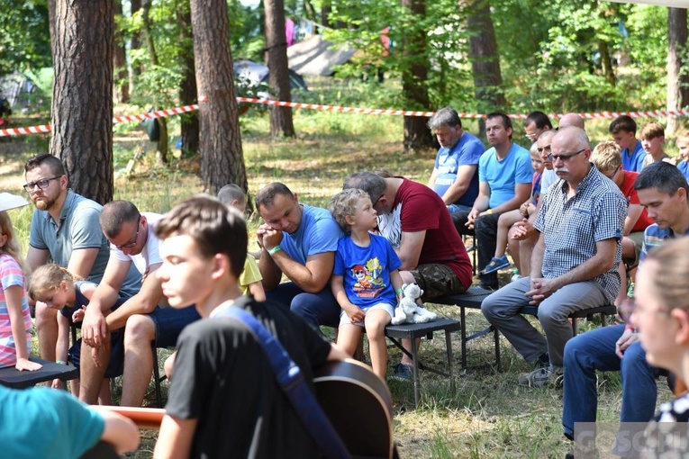 Wakacje z tatą nad i pod wodą