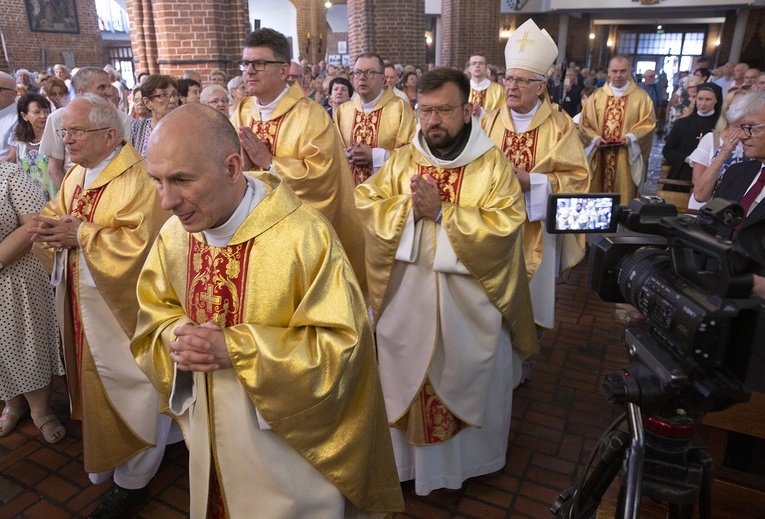 Msza św. jubileuszowa w Kołobrzegu, cz. 1