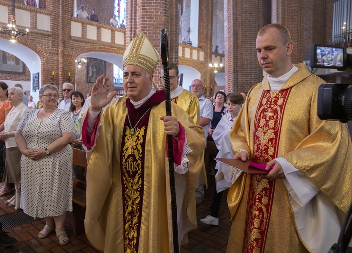 Msza św. jubileuszowa w Kołobrzegu, cz. 1