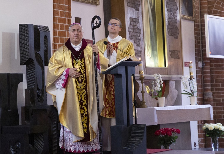 Msza św. jubileuszowa w Kołobrzegu, cz. 1