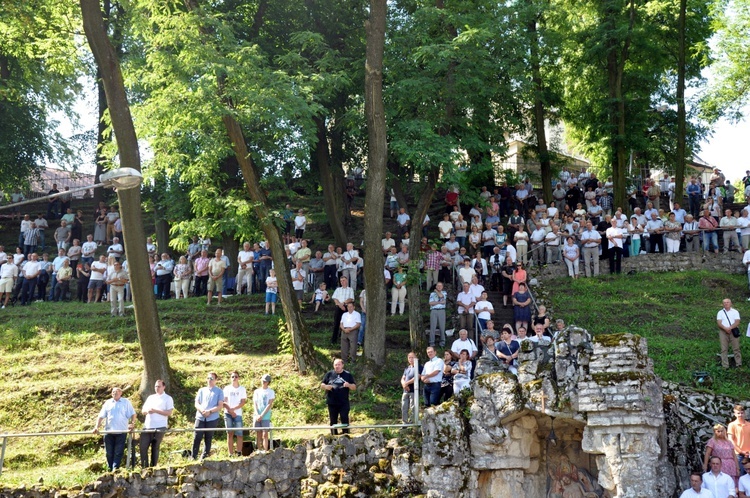 Pielgrzymka Mężczyzn i Młodzieńców na Górze Świętej Anny