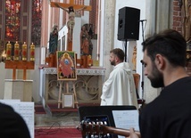 Msza św. i uwielbienie Boga Ojca zwieńczyły V Weekend Ewangelizacyjny we Wrocławiu