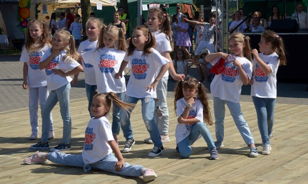 Impreza była okazją do prezentacji talentów najmłodszych mieszkańców gminy.