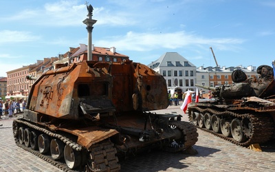 Wystawa zniszczonego rosyjskiego sprzętu w Warszawie