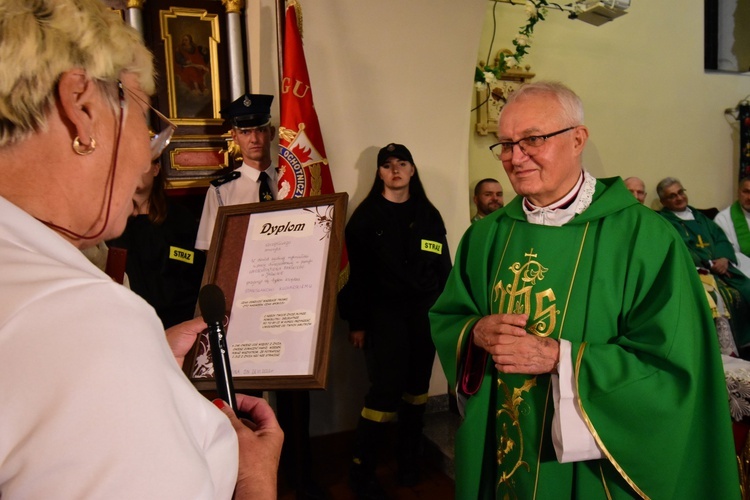 W Jaźwinie pożegnali ks. Stanisława Kucharskiego. Pracował tam prawie 40 lat