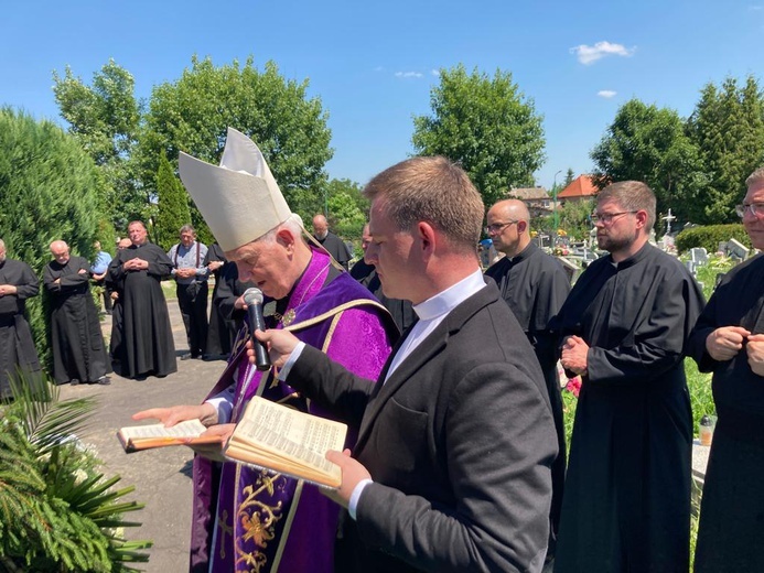 Ząbkowice Śl. Pożegnali ks. Stanisława Matuszewskiego SAC