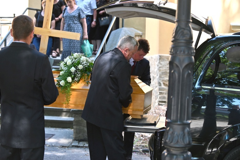 Ząbkowice Śl. Pożegnali ks. Stanisława Matuszewskiego SAC