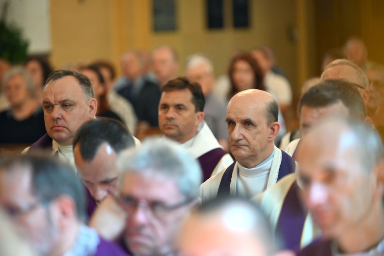 Ząbkowice Śl. Pożegnali ks. Stanisława Matuszewskiego SAC