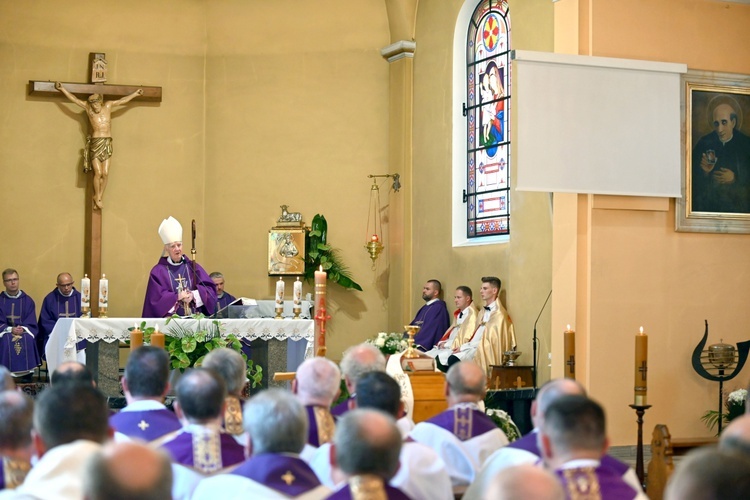 Ząbkowice Śl. Pożegnali ks. Stanisława Matuszewskiego SAC