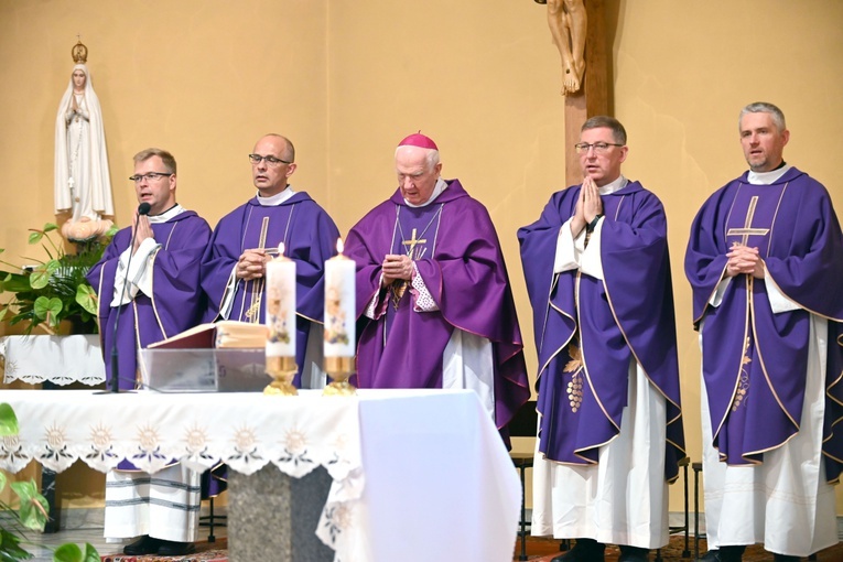 Ząbkowice Śl. Pożegnali ks. Stanisława Matuszewskiego SAC