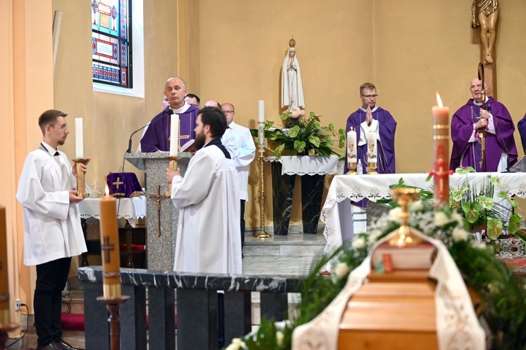 Ząbkowice Śl. Pożegnali ks. Stanisława Matuszewskiego SAC