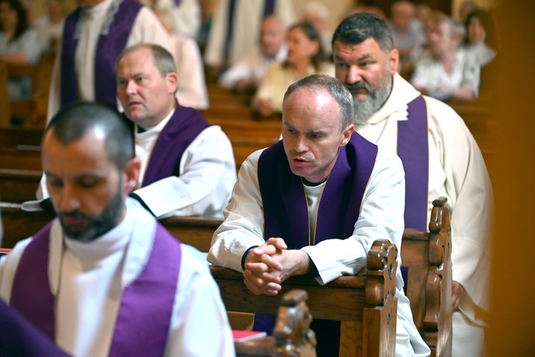 Ząbkowice Śl. Pożegnali ks. Stanisława Matuszewskiego SAC