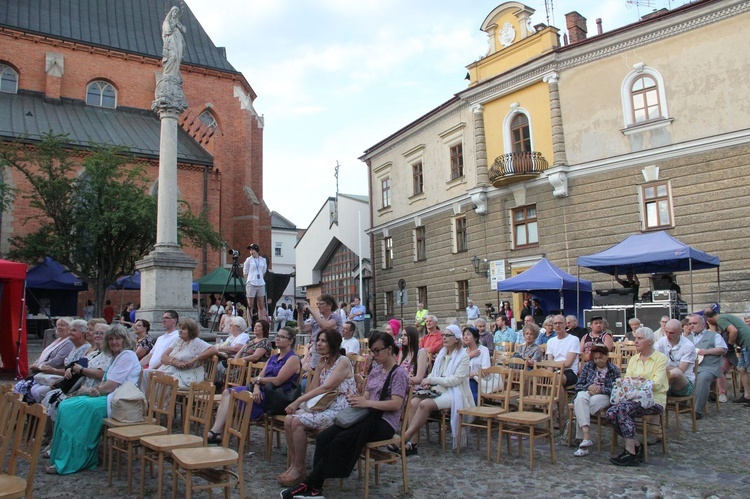 Tarnów. Festiwal naprawdę Dobrej Książki