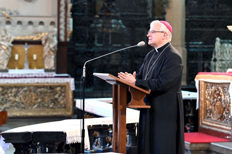 Świdnica. Konferencja podsumowująca konserwację i rewitalizację wnętrza katedry